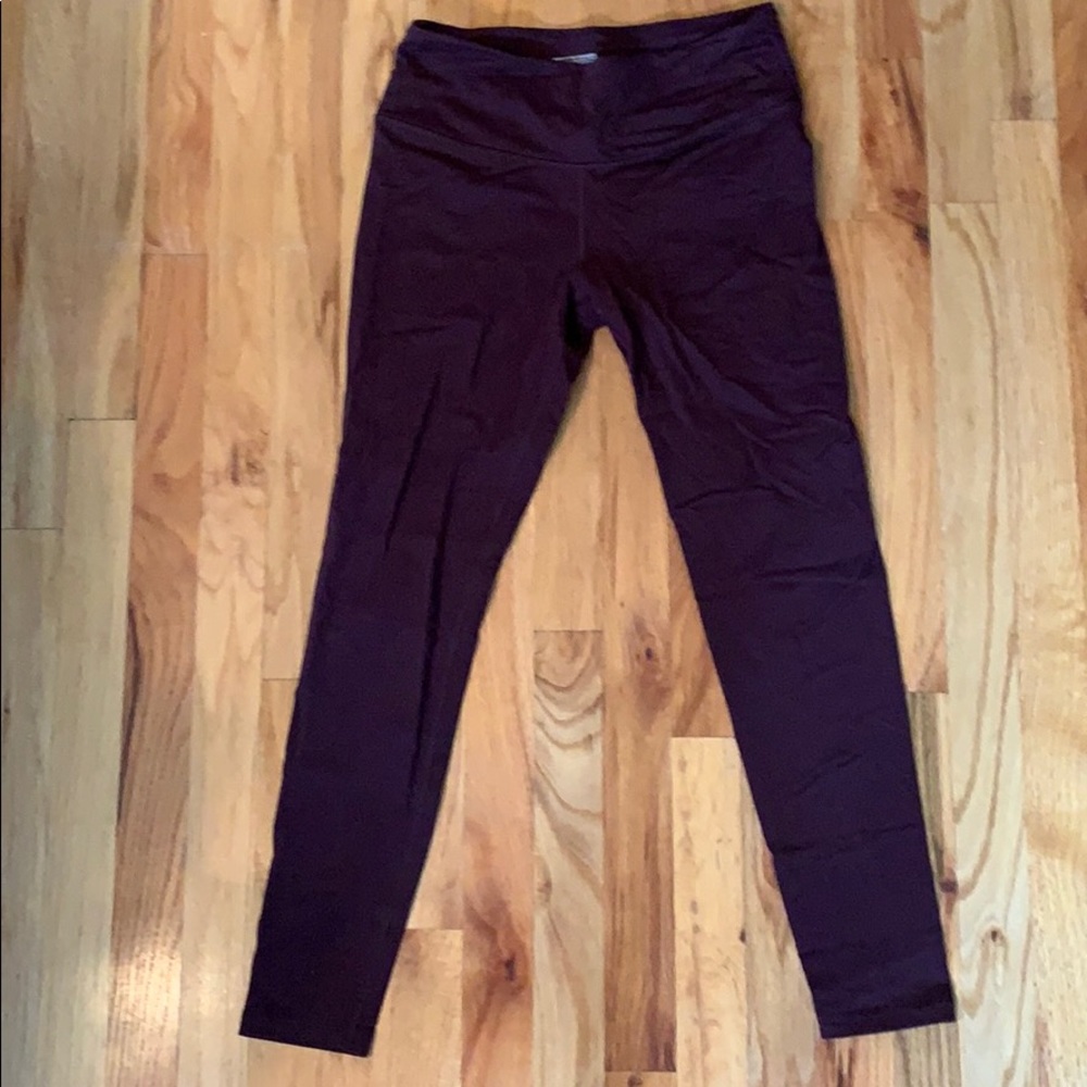 Victoria Sport Burgundy Leggings
